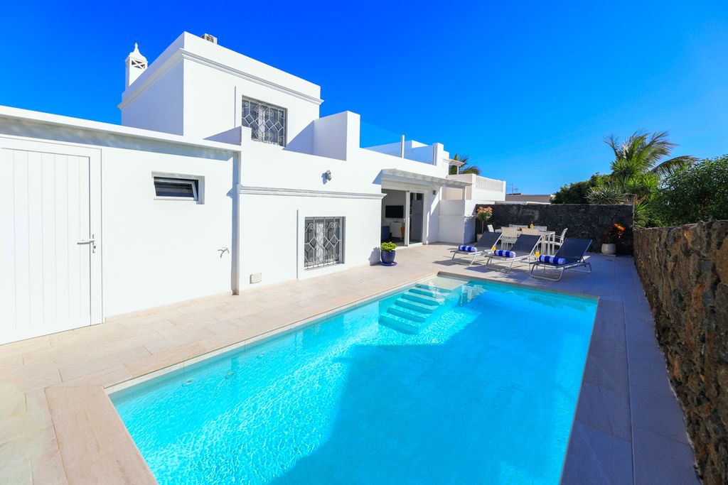 Villa Atomo Lanzarote Olivers Travels 1