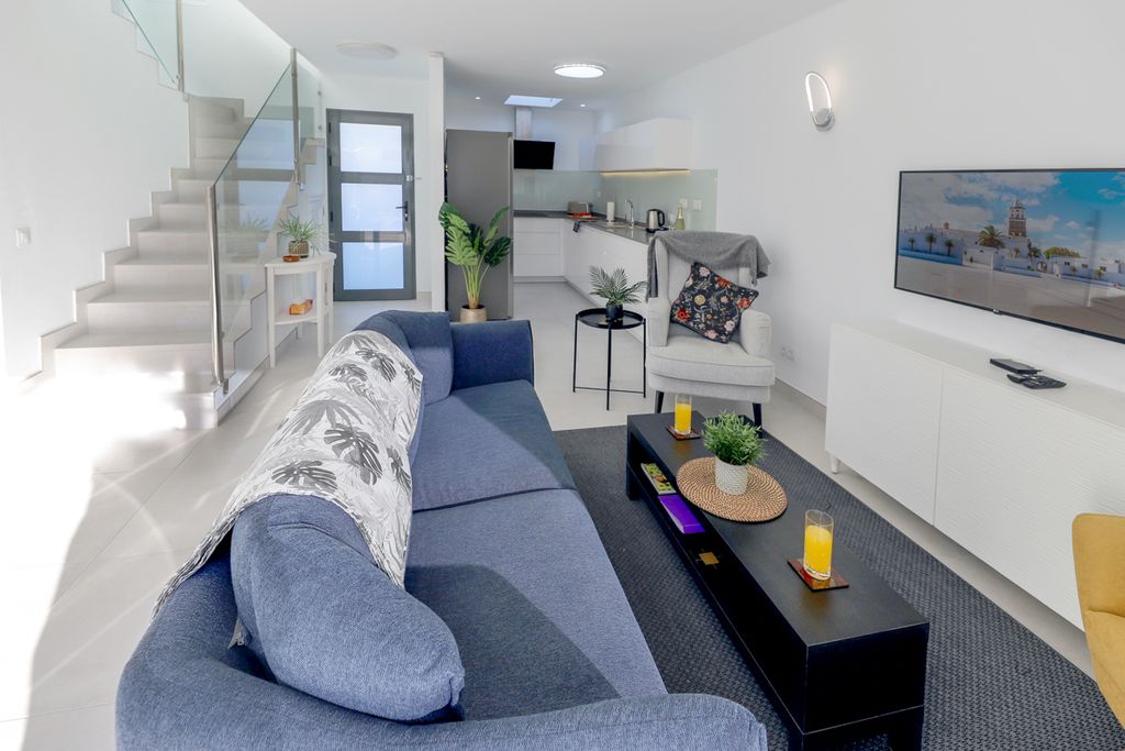 Villa Atomo Lanzarote Olivers Travels 3