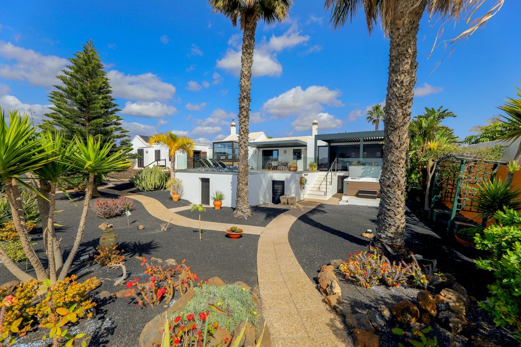 Villa Tende Lanzarote Olivers Travels 1