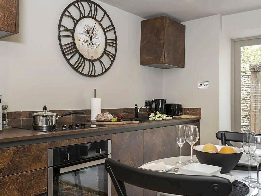 Midsummer Cottage Cotswolds UK OliversTravels 4