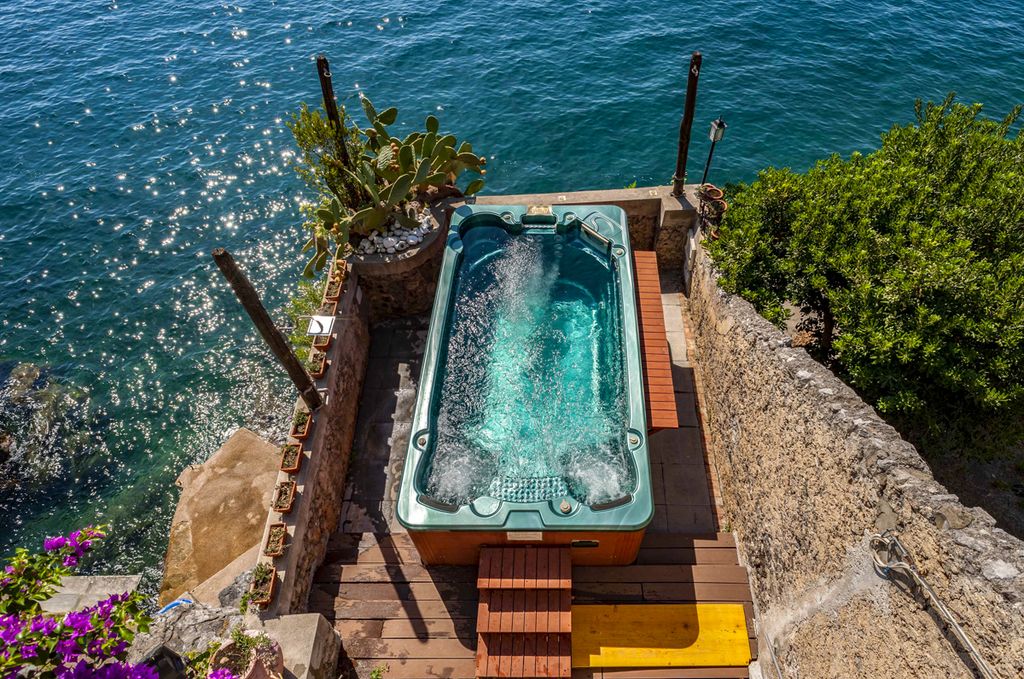 Le Terrazze Al Mare Sorrento Olivers Travels 7