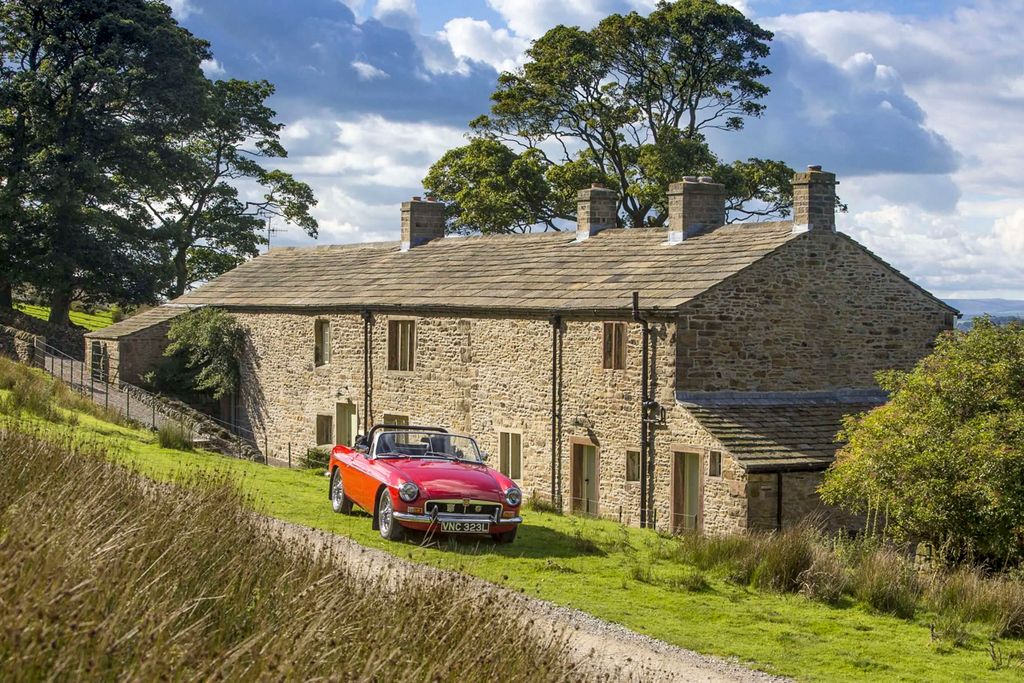 Foxglove Farmhouse Yorkshire Olivers Travels 5
