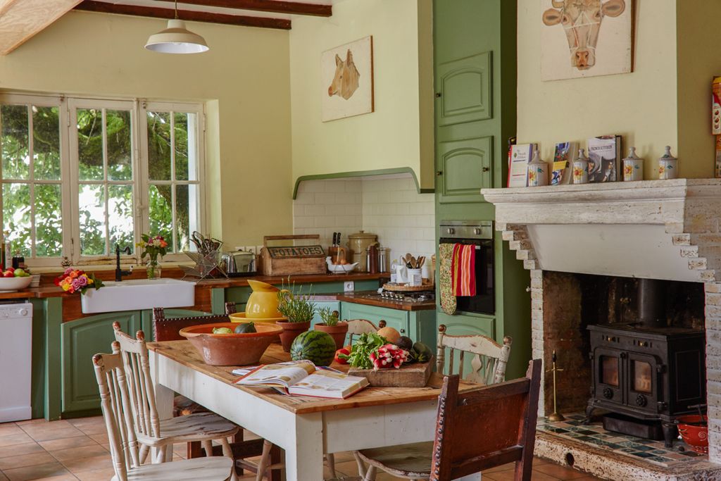Manoir Tournesols Aquitaine Olivers Travels 4