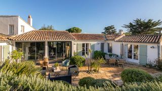 Villa Ombrelle IleDeRe France Olivers Travels 1