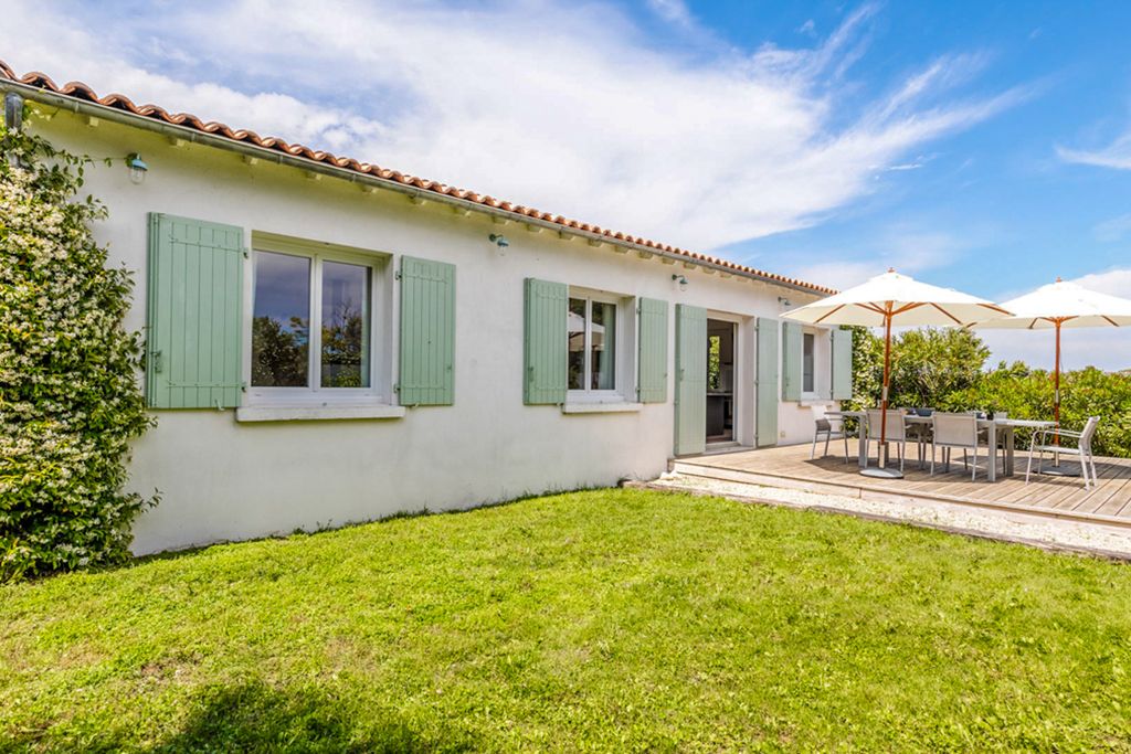 Villa Bastien IleDeRe France Olivers Travels 1