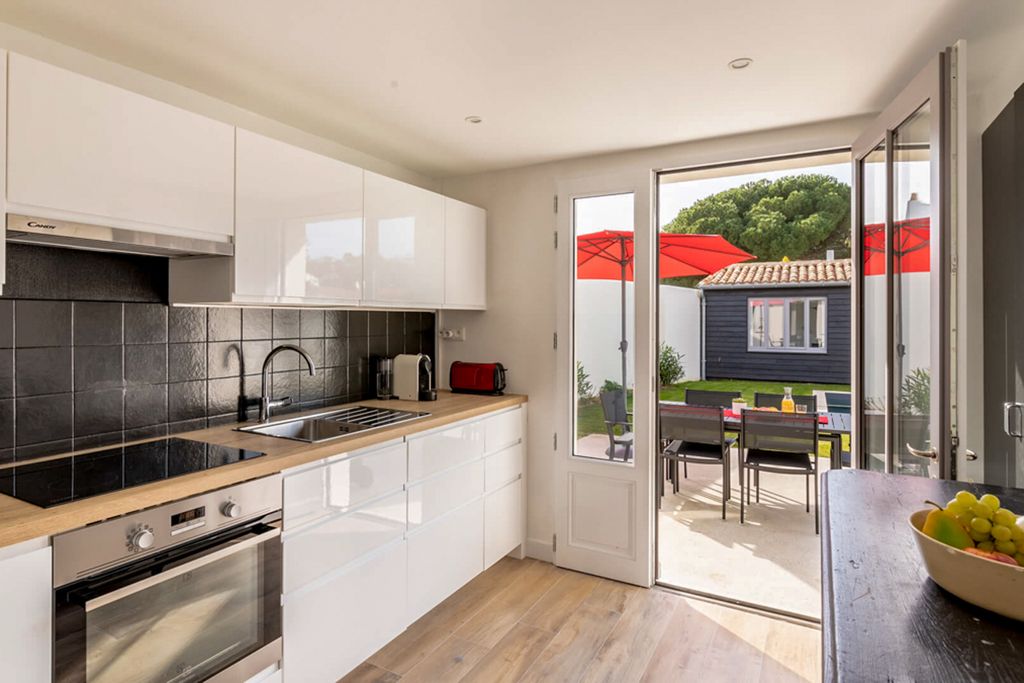 Villa Sacha IleDeRe France Olivers Travels 5