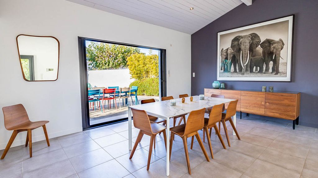 Villa Ecarlate IleDeRe France Olivers Travels 4