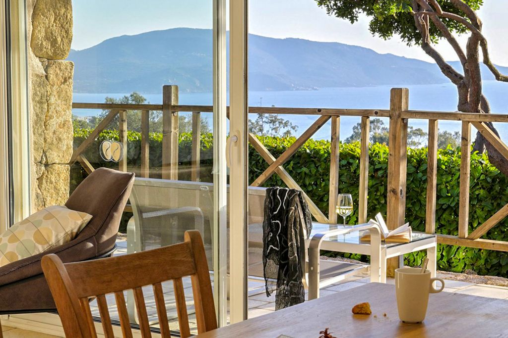 Maison Tailleur De Pierre IleDeRe France Olivers Travels 5