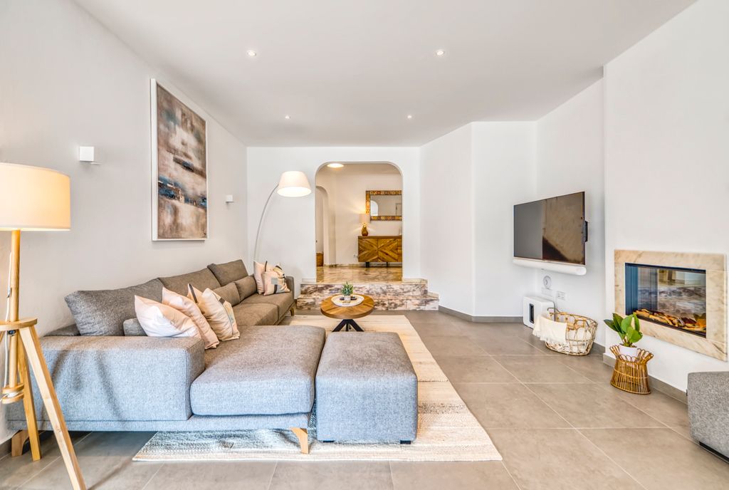 Villa Valinhos Portimao Olivers Travels 3