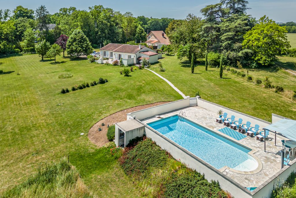 Le Verger Aquitaine Olivers Travels1