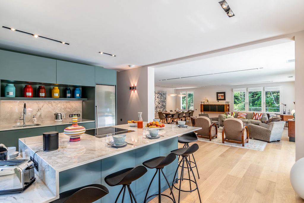 Maison Yvette Biarritz Olivers Travels 3
