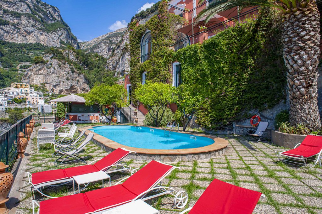 Villa Dipinta Amalfi Coast Olivers Travels 1