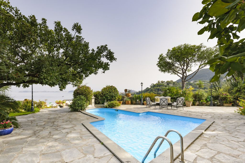 Villa Lucrezia Sorrento Italy OliversTravels 1