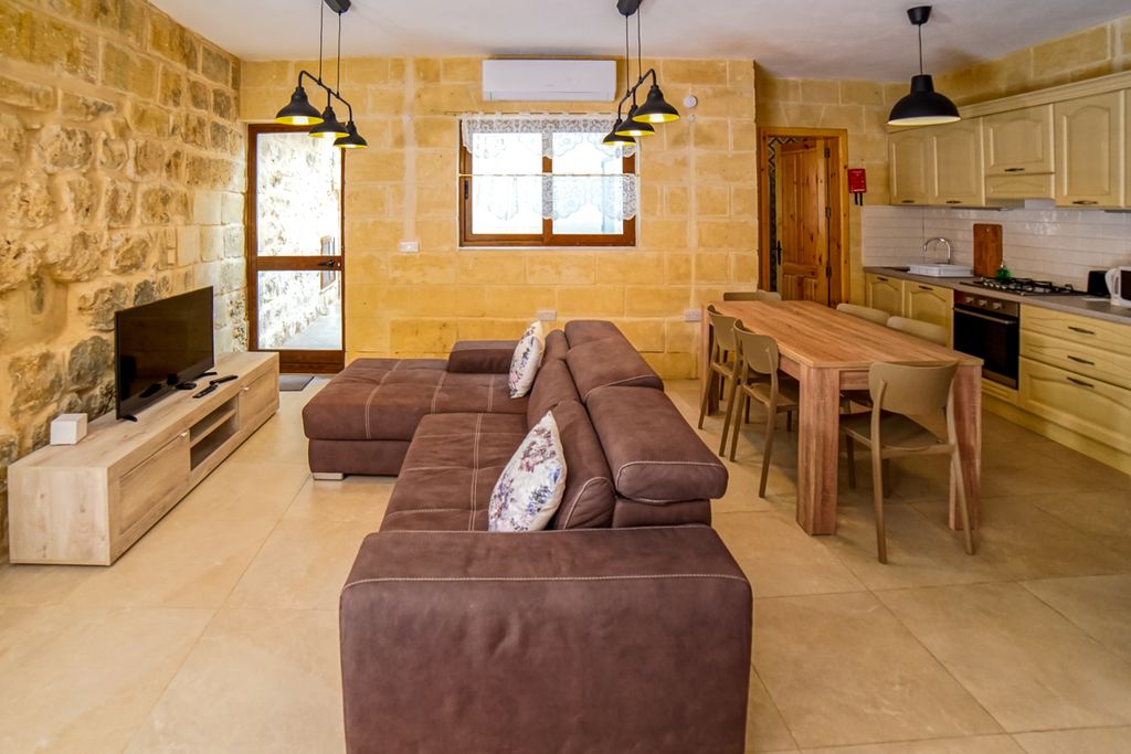 Gatt House Gozo Olivers Travels 3