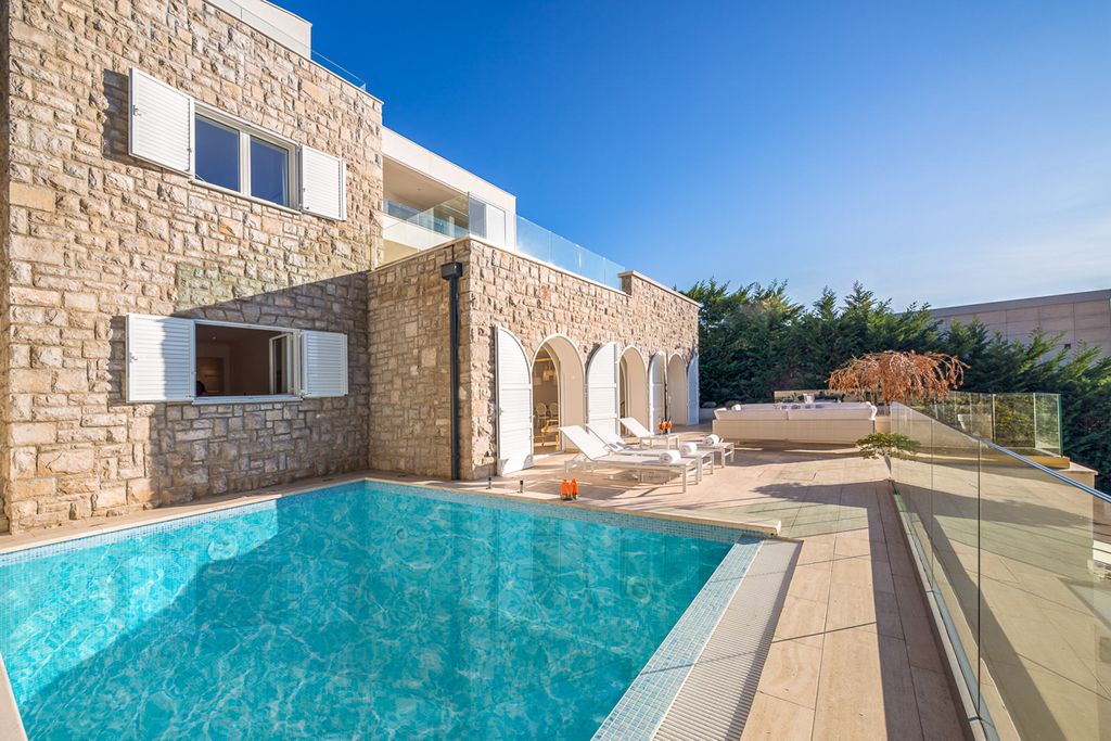 Villa Raja Dalmatia Coast Olivers Travels 1