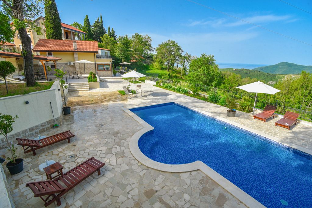 Villa Altin Montenegro Olivers Travels 1
