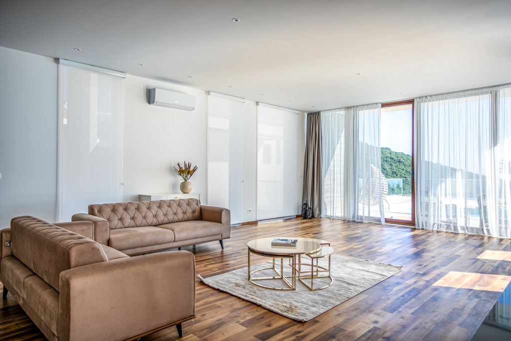 Villa Lyvia Budva Olivers Travels 3