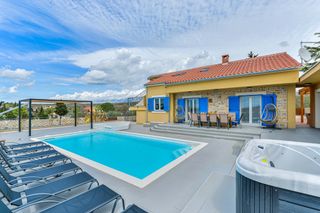 Villa Arien Dalmatia Coast Olivers Travels 1
