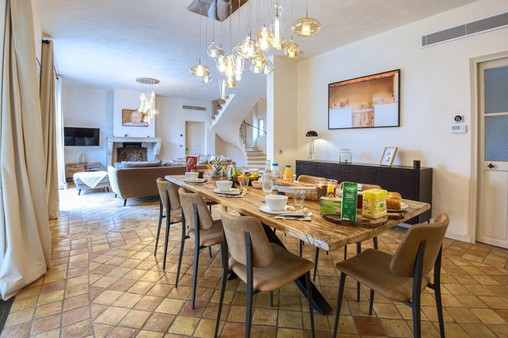 Bastide DIris Provence OliversTravels 8