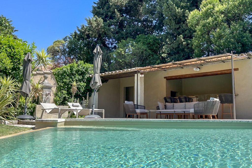 Bastide DIris Provence OliversTravels 18