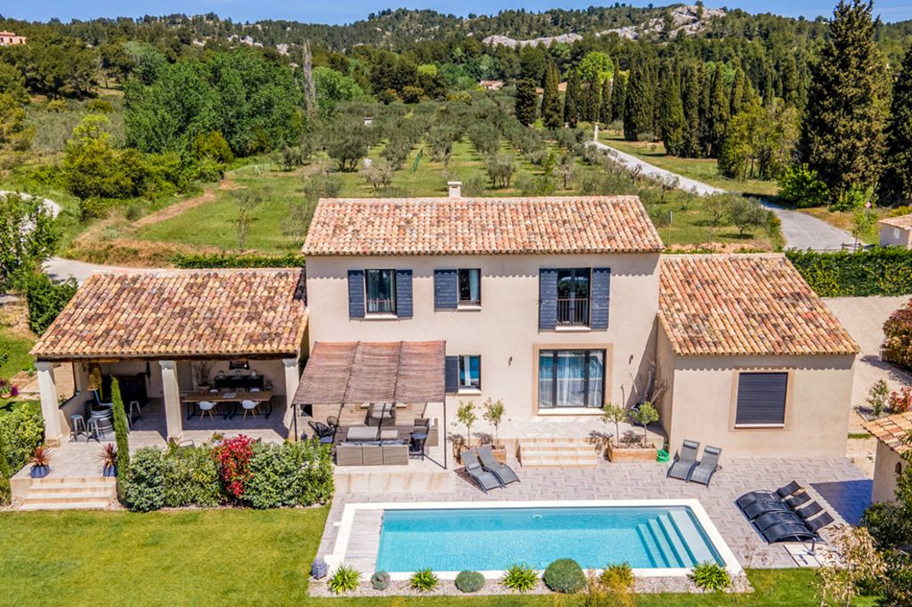 Maison Des Artisans Provence OliverrsTravel 1