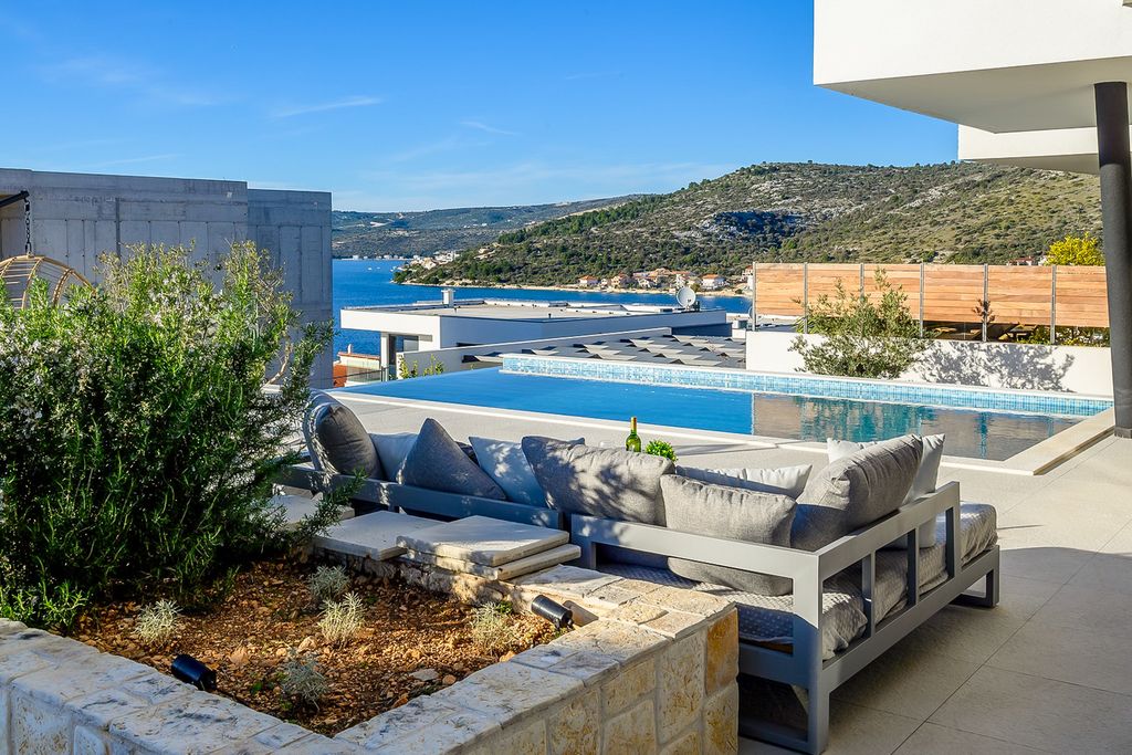 Villa Visa Dalmatia Coast Croatia OliversTravels 2