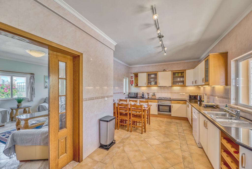 Villa Gregorio Lagoa Olivers Travels 5