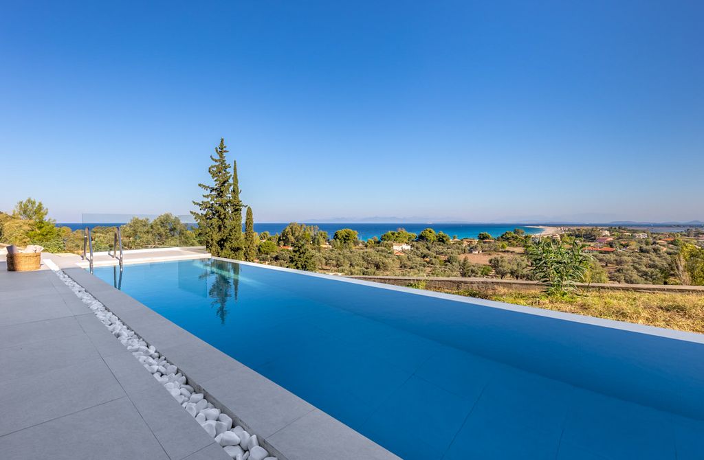 Villa Trixy Lefkas Olivers Travels 2