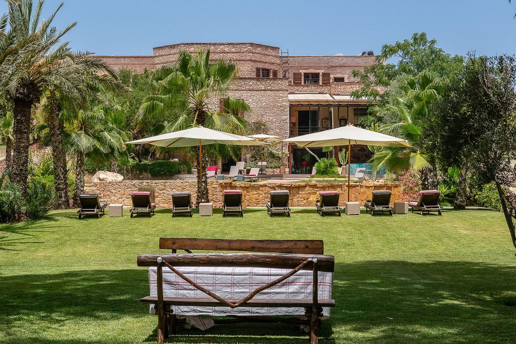 Villa Ait Chouer Morocco OliversTravels 02
