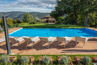 Villa Salomonio Le Marche Olivers Travels 1