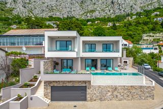 Villa Clematis Dalmatia Coast Olivers Travels 1