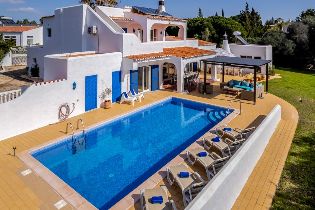 Villa Bemparece Carvoeiro Olivers Travels 1