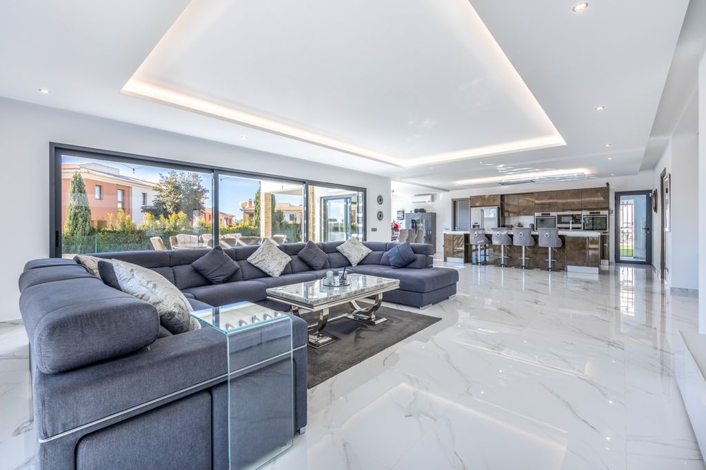 Villa Pias Carvoeiro Olivers Travels 2