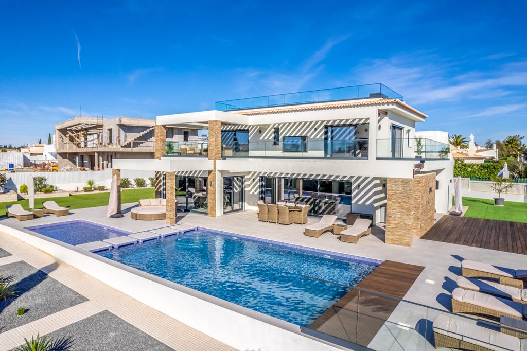 Villa Pias Carvoeiro Olivers Travels 1