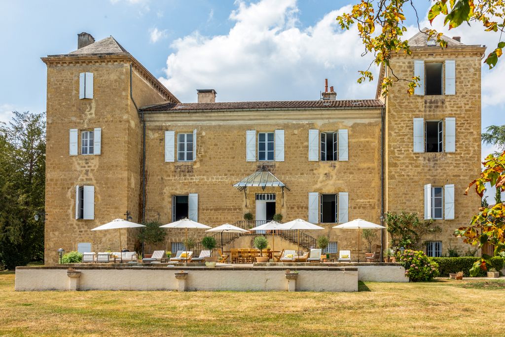 Chateau Du Partage Midi Pyrenees Olivers Travels 1