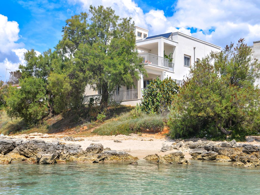 Villa Pulsano Puglia Olivers Travels 1