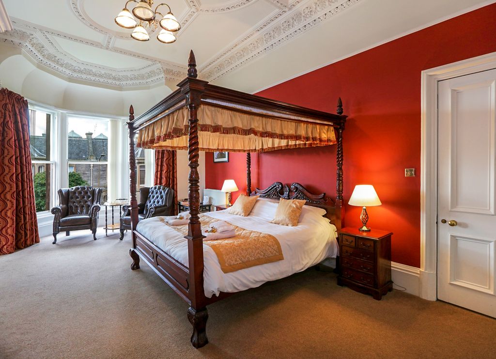 Newington House Edinburgh Olivers Travels 4 01