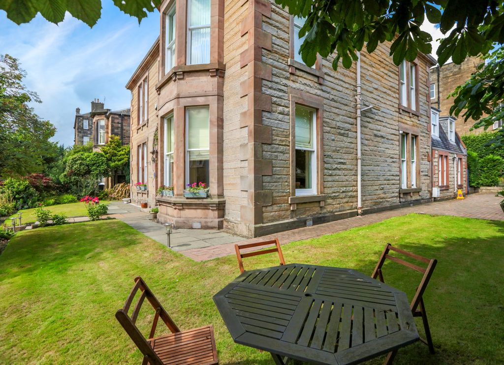 Newington House Edinburgh Olivers Travels 3 01