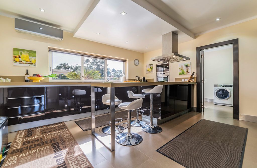 Villa Tonto Sesimbra Olivers Travels 05