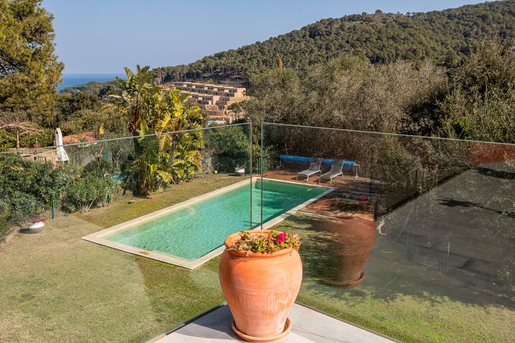 Casa Ivan Costa Brava Olivers Travels 2