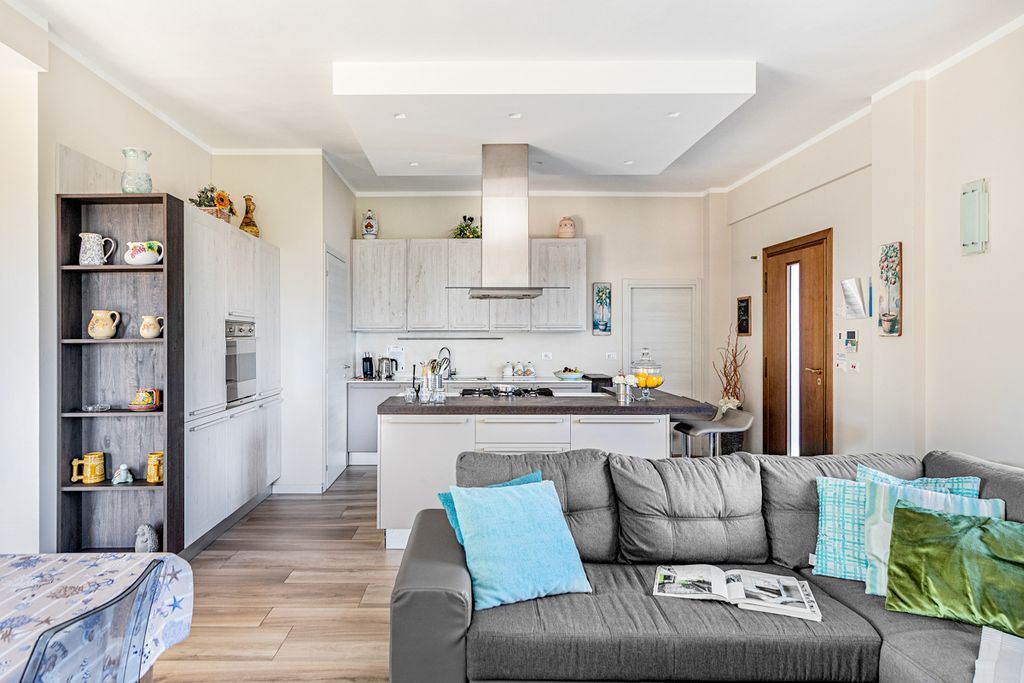 Dente Di Leone Lake Garda Tuscany Olivers Travels 5