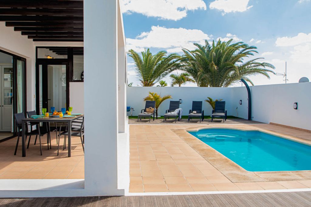 Lanzarote Orcades Lanzarote Spain Olivers Travels 2