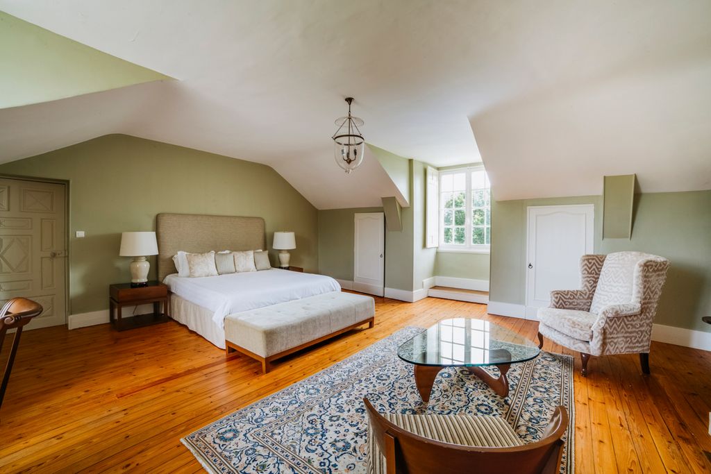 Chateau Fleur Dordogne Olivers Travels 7
