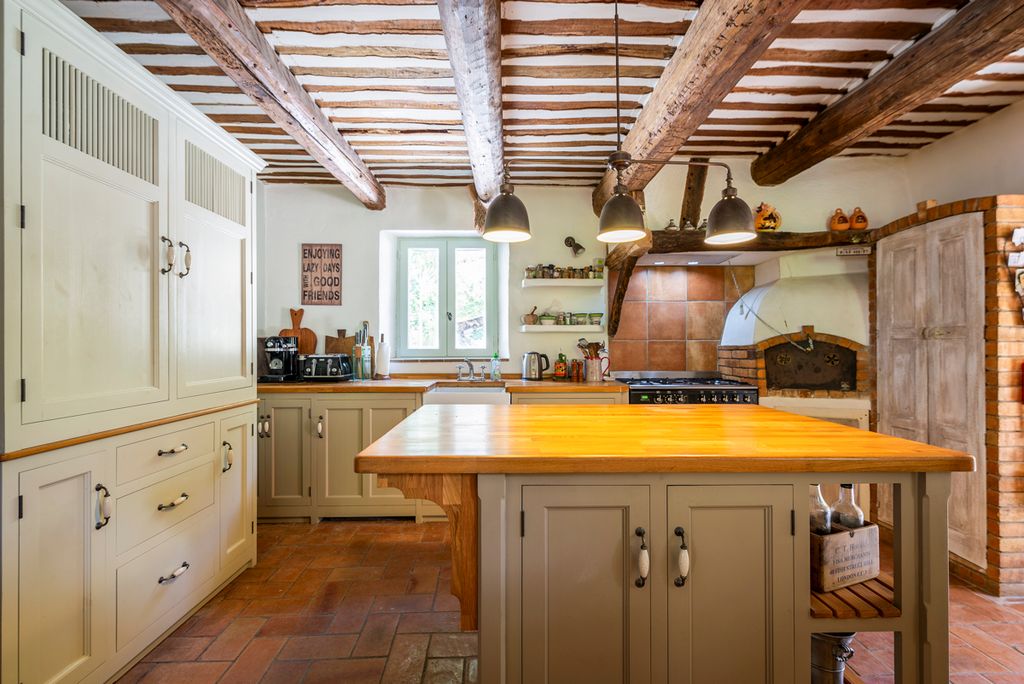 Maison De L Artisan Provence Olivers Travels4