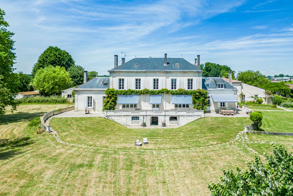 Manoir Colombard Aquitaine Olivers Travels 1