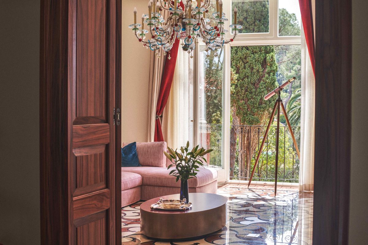 Captain's Villa Rouge