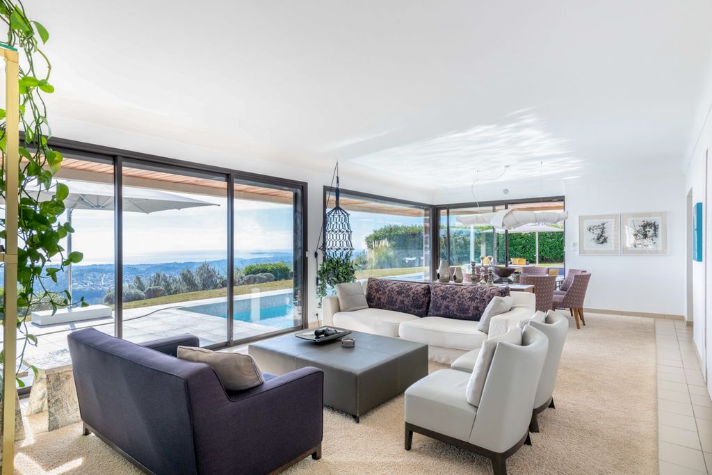 Villa Mercure French Riviera Olivers Travels 3