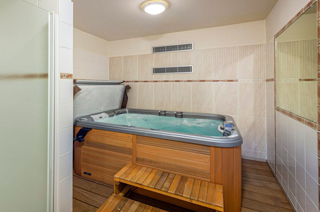 Chalet Bejo Courchevel Olivers Travels 4 01