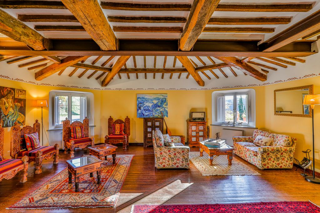 Villa The Oak Tree Farmhouse Umbria Olivers Travels 3