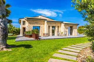 Massolivieri Sicily Italia OliversTravels 1